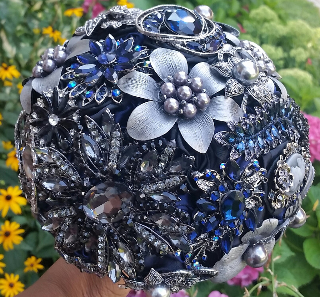 Easy DIY Brooch Bouquet Wedding Project