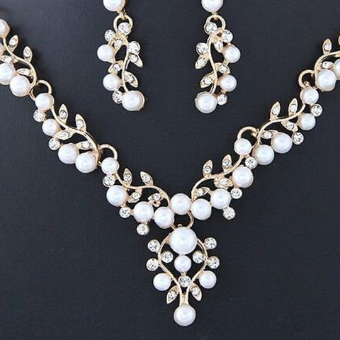 3 Pcs GOLD Jewelry Set Pearls & Rhinestone (Earrings & Necklace) JS-025