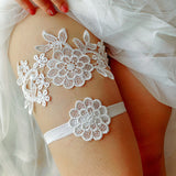 White 2pcs Wedding Bridal Lace Embroidery Garter Set ~ 004G