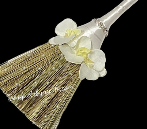 BR02~Customized Wedding Jumping broom l White l Traditional Wedding Broom l African American Heritage l Decorated Broom l Bling