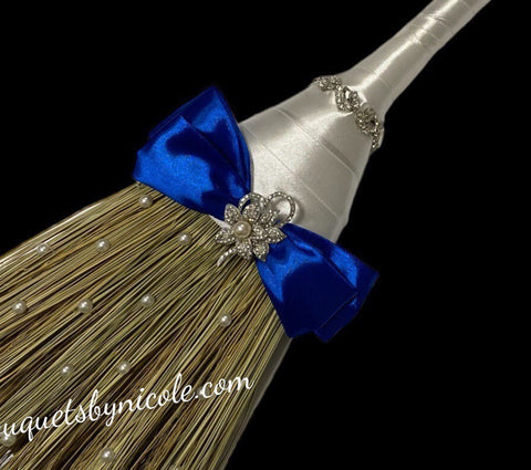 BR06 ~ Customized Bling Wedding Jumping broom l White l Traditional Wedding Broom l African American Heritage l Decorated Broom l Bling
