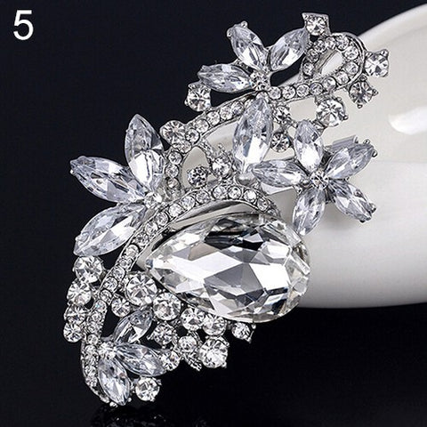 Silver Flower Brooch Embellishments Bouquet Supplies, Invitation Supplies  Brooch Rhinestone Wedding Sparkly Cake Decor Wedding Pin, 091918-7389