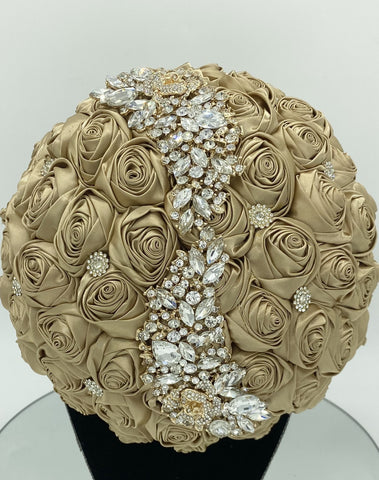 YAREN~ GOLD Satin Brooch Bouquet