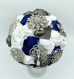 NIA ~Satin Roses Brooch Bouquet